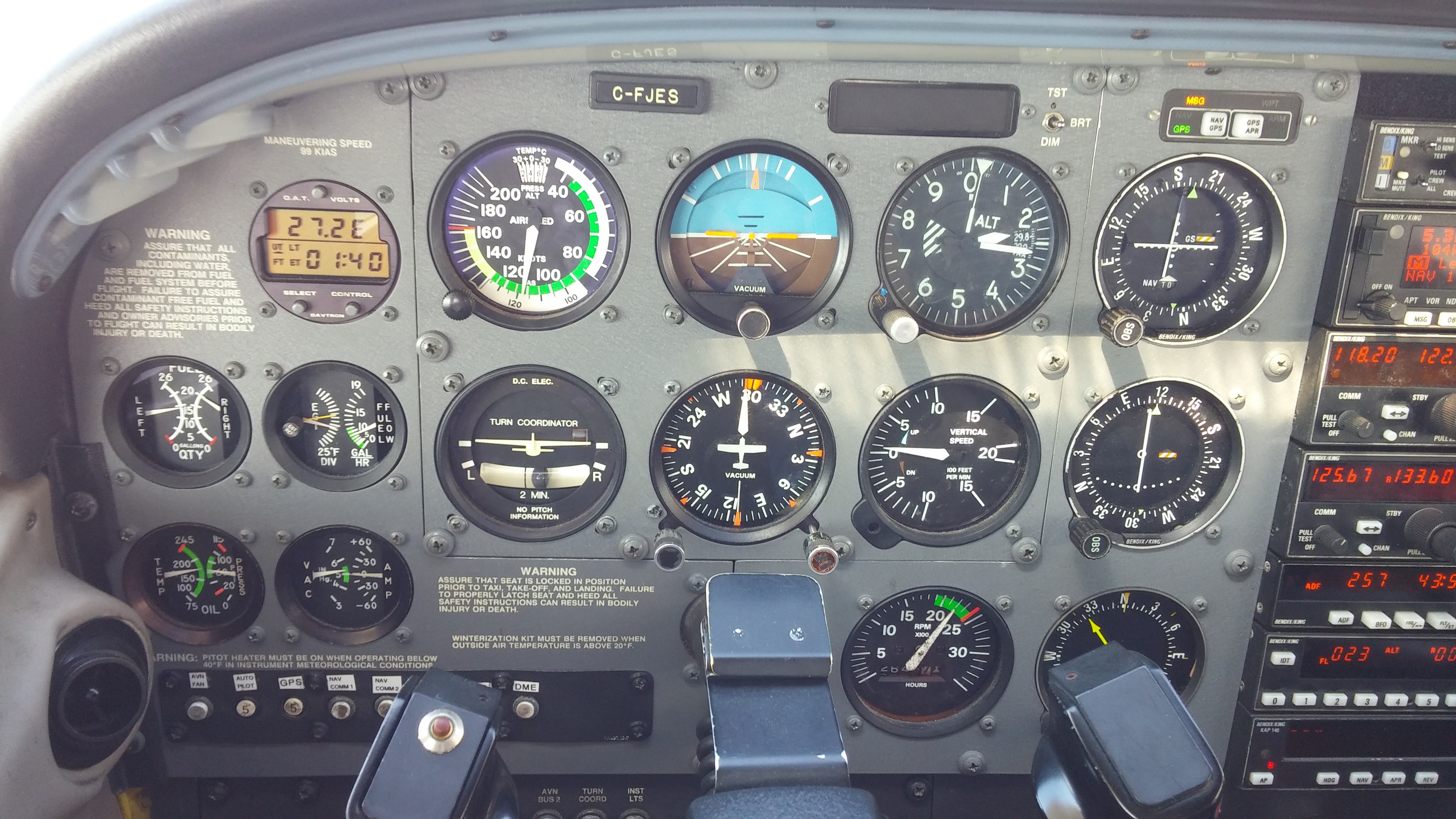 Cockpit view of the C172R - note the lower operating RPMs Cockpit view of the C172R - note the lower operating RPMs